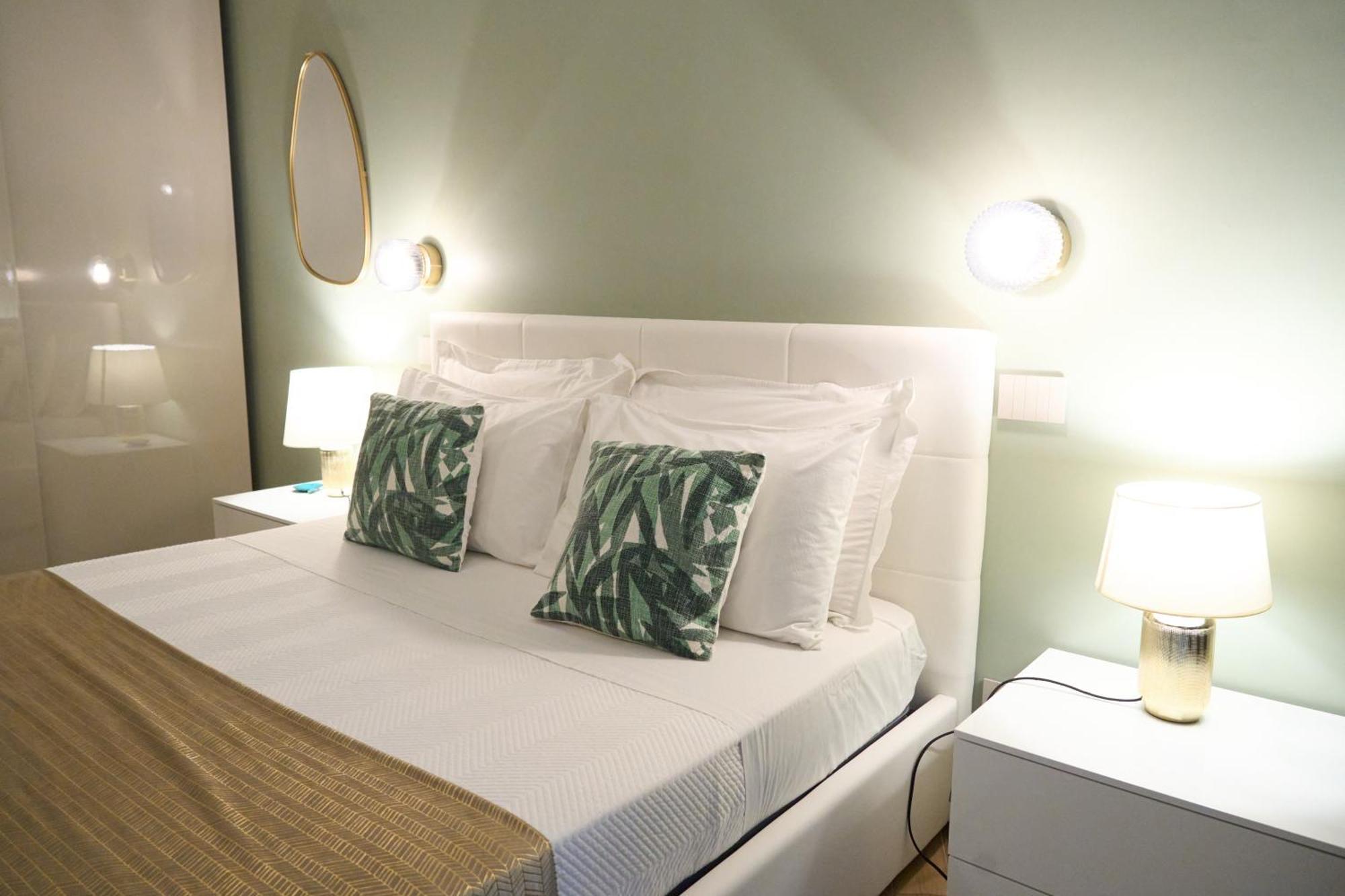 Trastevere Boutique With Gym And Steam Shower Рим Екстериор снимка